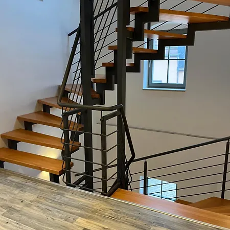 Reihenhaus Elbquartier Mit 3 Sz *