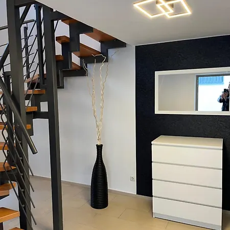 Apartment Reihenhaus Elbquartier Mit 3 Sz *