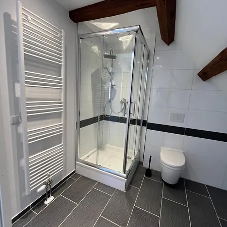 Reihenhaus Elbquartier Mit 3 Sz * Πίρνα